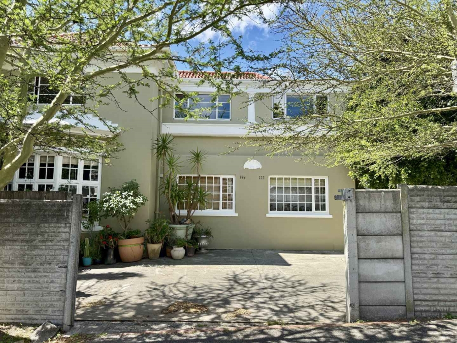 To Let 1 Bedroom Property for Rent in Vredehoek Western Cape